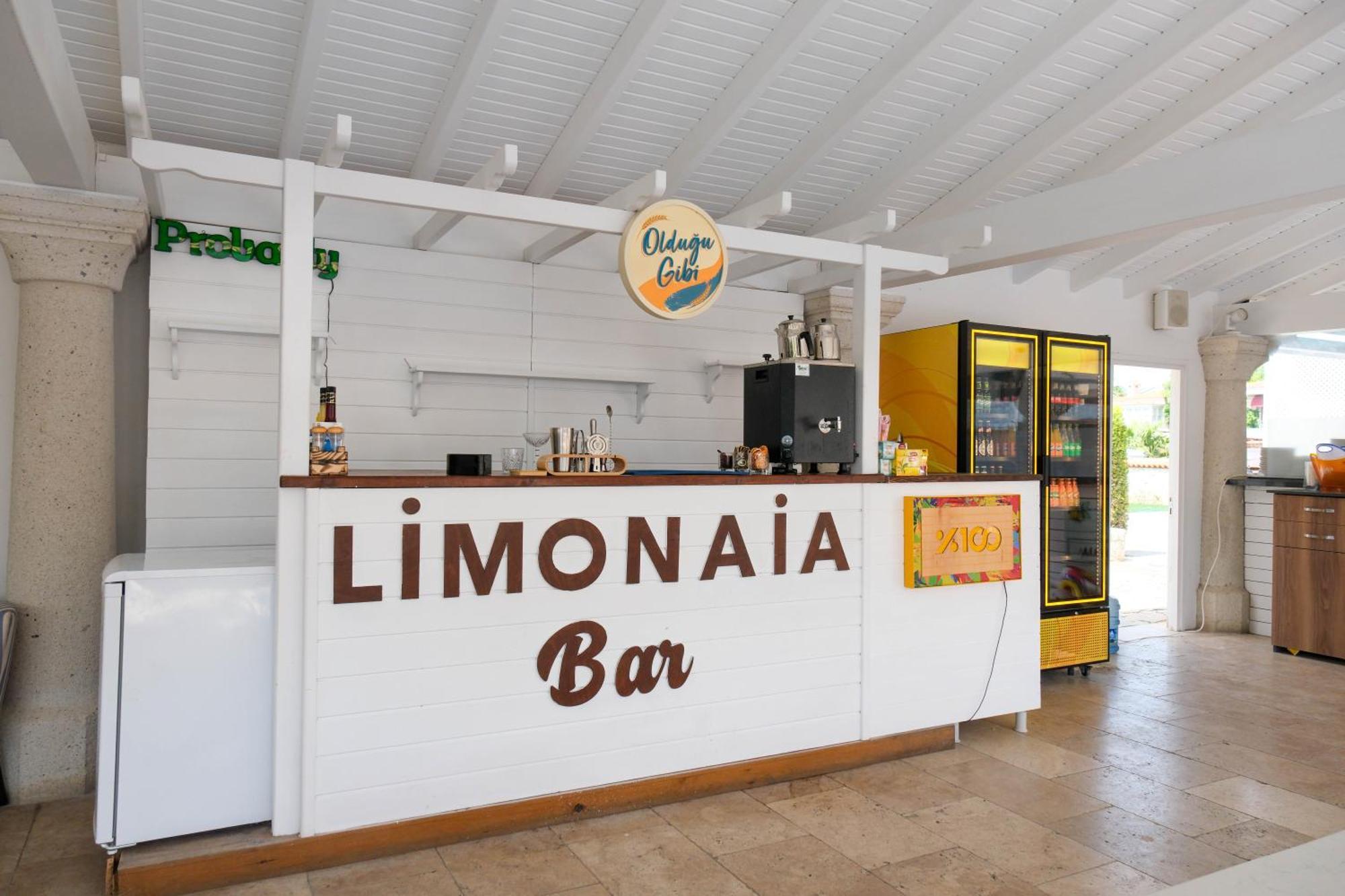 Alacati Limonaia Hotel Екстер'єр фото