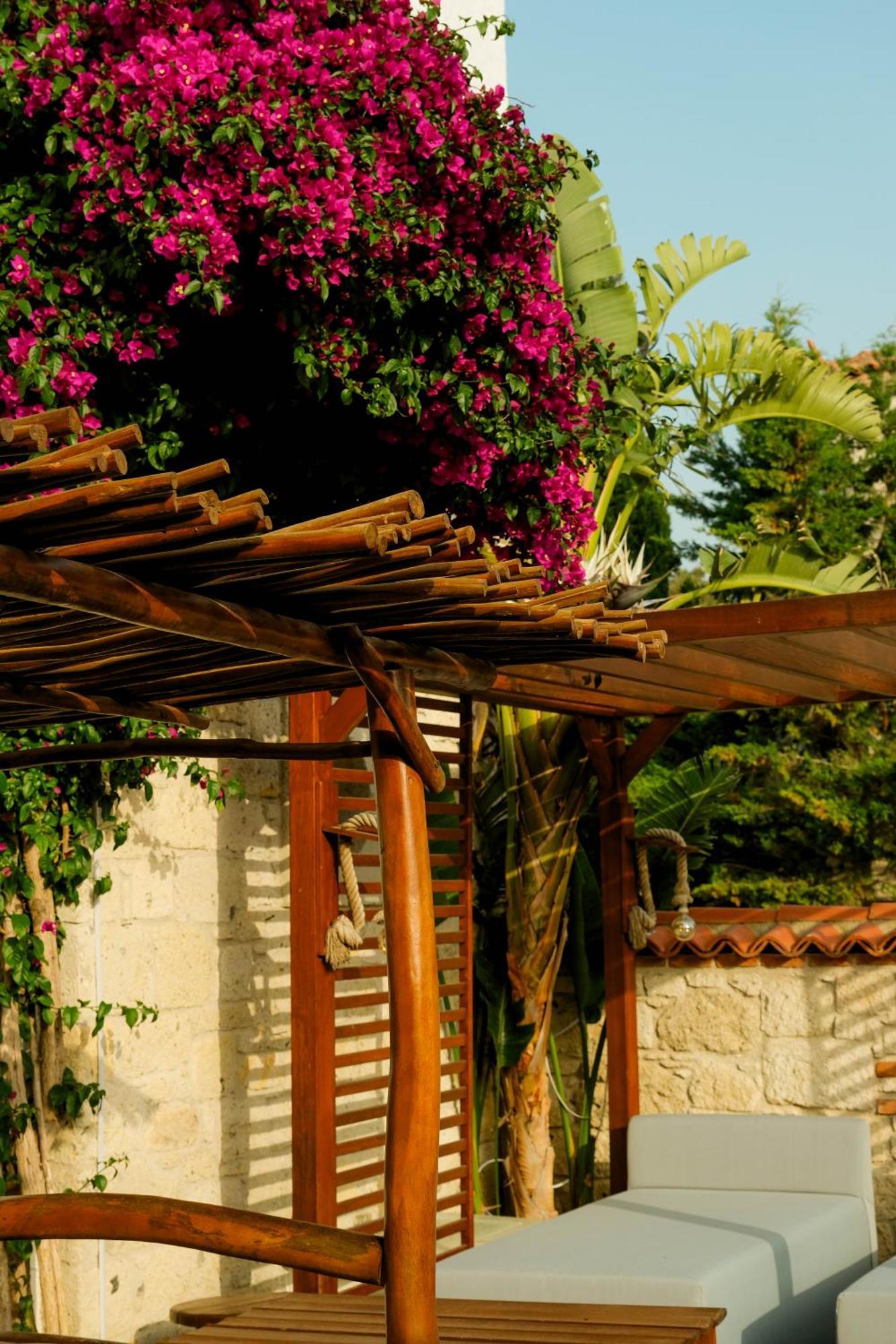 Alacati Limonaia Hotel Екстер'єр фото